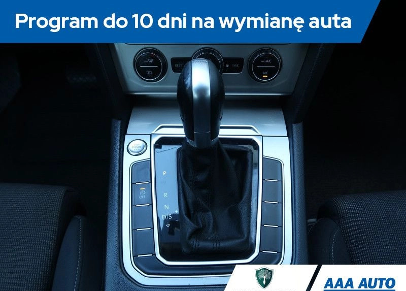 Volkswagen Passat cena 55000 przebieg: 172160, rok produkcji 2015 z Radomyśl Wielki małe 436